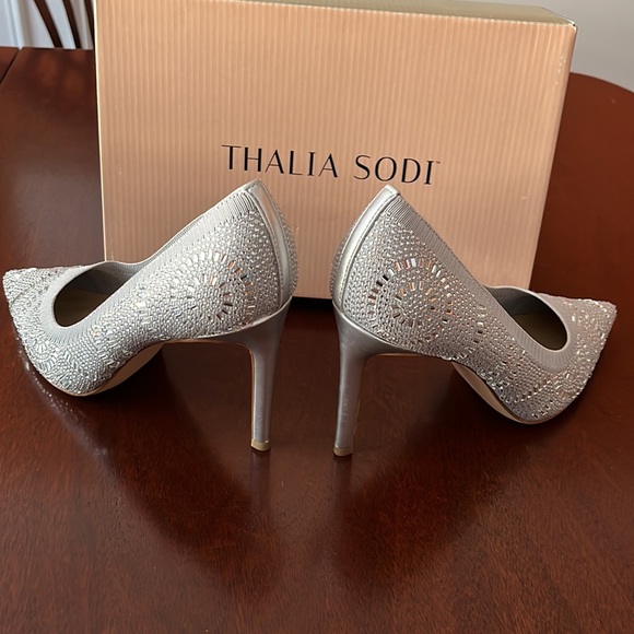 NIB Thalia Sodi Kaia silver bling pump heel 8.5 - Picture 3 of 6